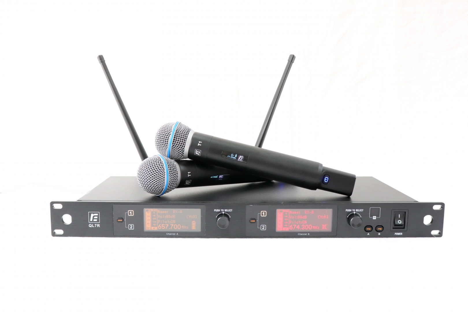 RFIntell QL7R/T1-A 651,800-683,400 МГц 2-канальная радиосистема с 2-мя ручными микрофонами в Читинской области